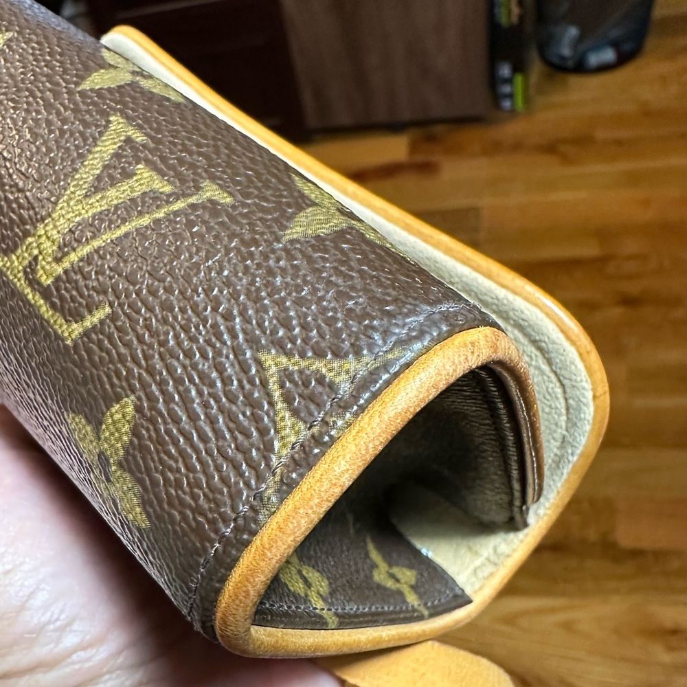 Louis Vuitton Pochette Florentine Monogram Canvas Belt Bag - Picture 8 of 15
